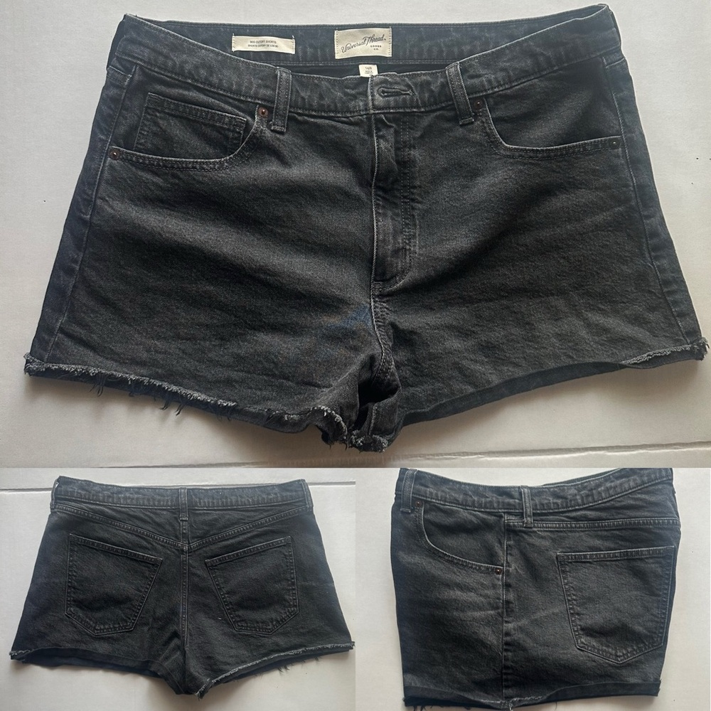 ✨🖤Universal Thread 90s Cutoff High Rise Denim Shorts Black 14/R Gently Used✨